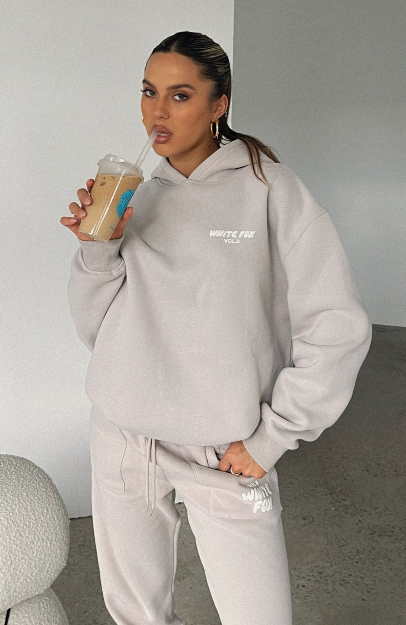 Offstage Hoodie Moon | Oversize-Passform, Weiches Fleece, Puff-Print