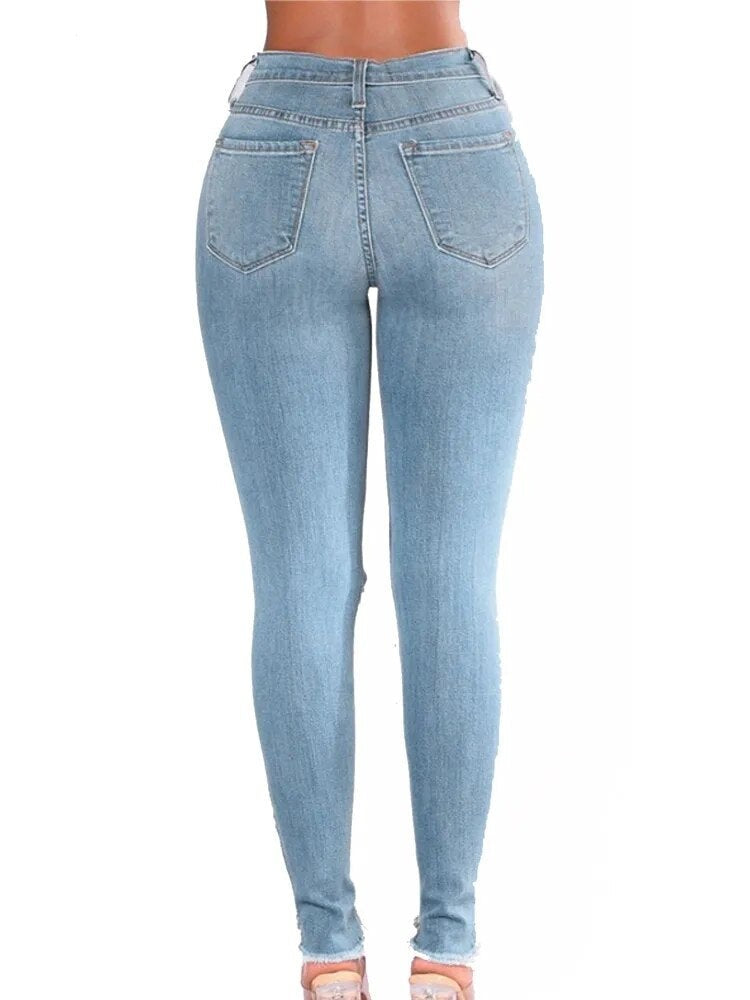 Bequeme figurbetonte zerrissene Denim Jeans für Damen | Ideal für den Sommer