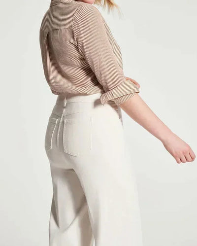 Jeans mit weitem Bein vorne