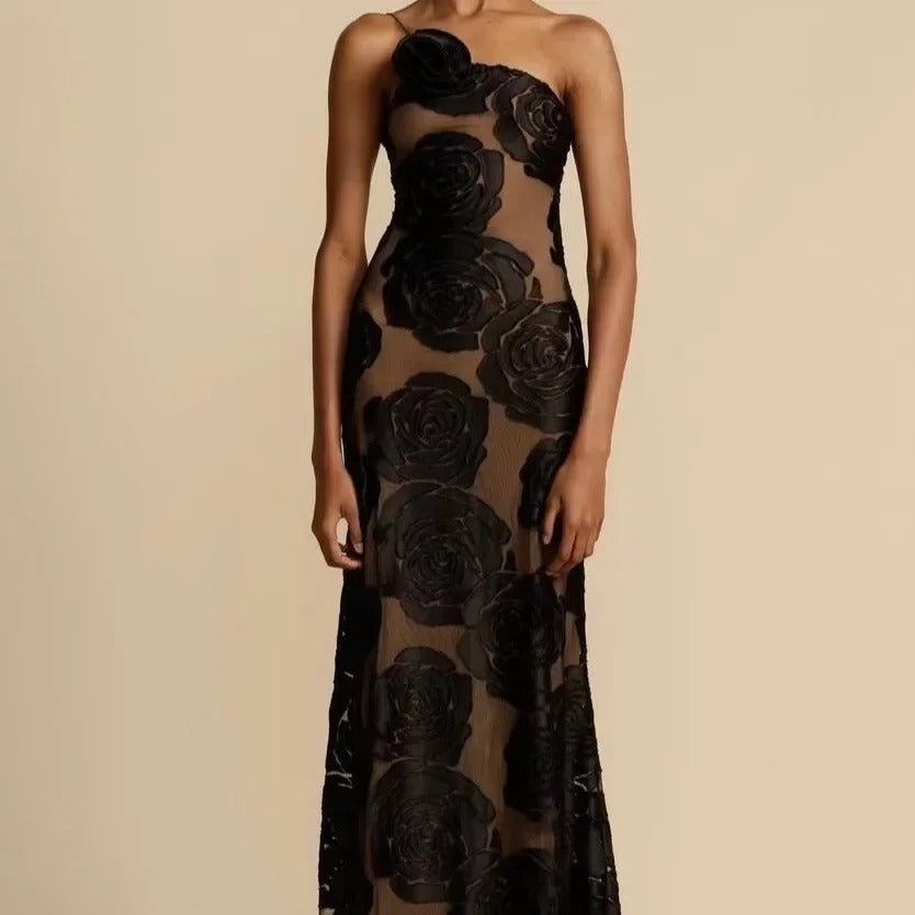 Elegantes langes Kleid aus geblümtem Mesh
